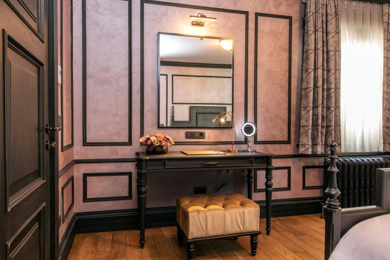 Ajwa Sultanahmet - Preferred Hotels Lvx Collection Istanbul Exterior photo A dressing table