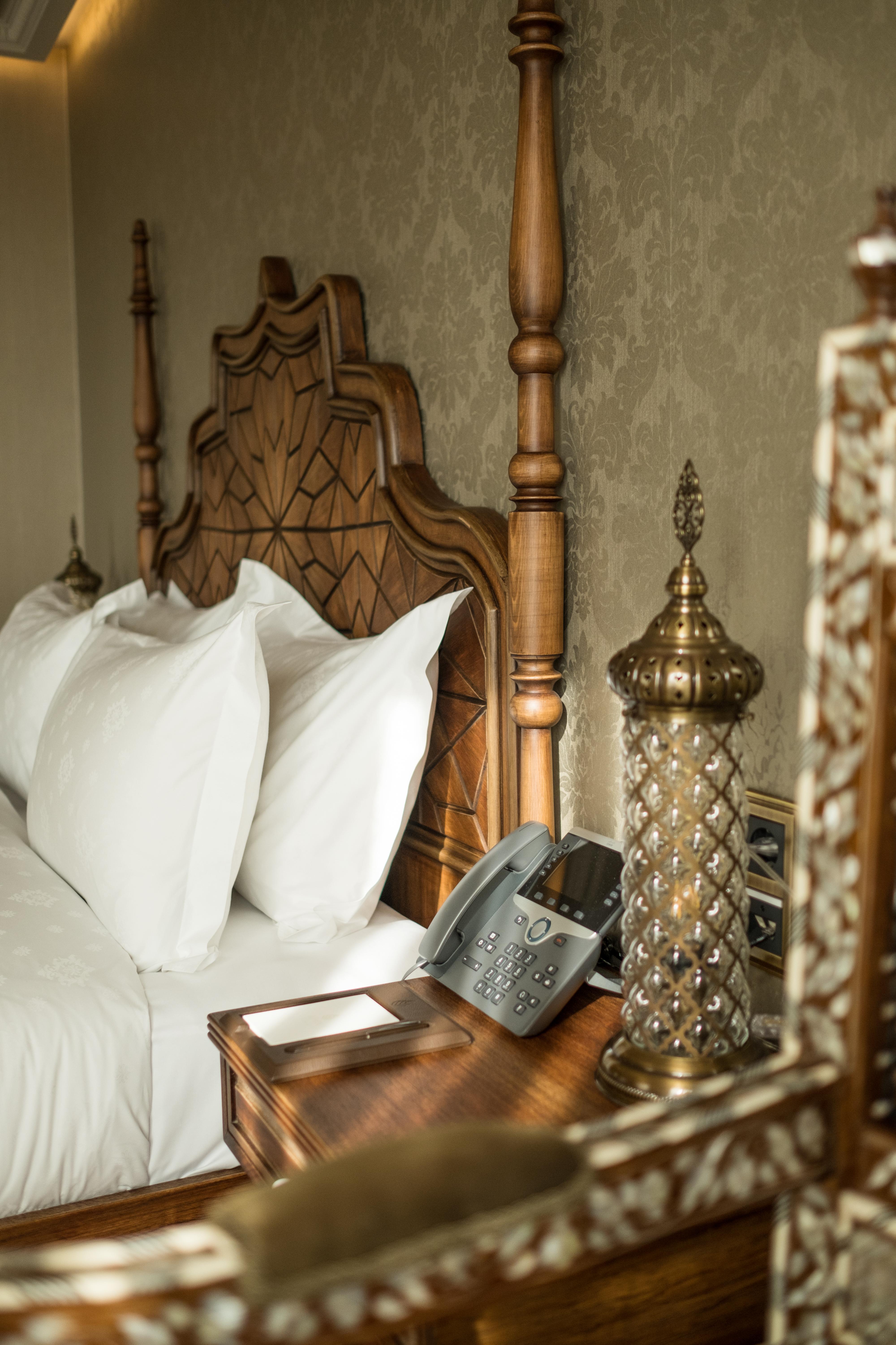 Ajwa Sultanahmet - Preferred Hotels Lvx Collection Istanbul Exterior photo A telephone in a hotel room